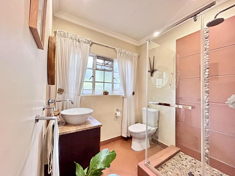 6 Bedroom Property for Sale in Hartbeespoort Rural North West